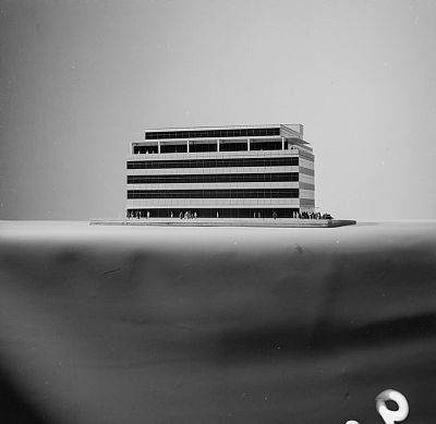 EE_136_N_0009