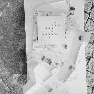 EE_179_N_0011