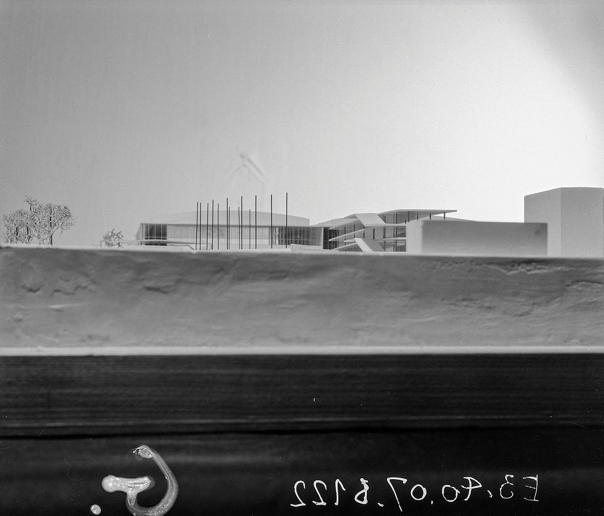 EE_114_N_0007