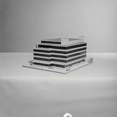 EE_136_N_0007