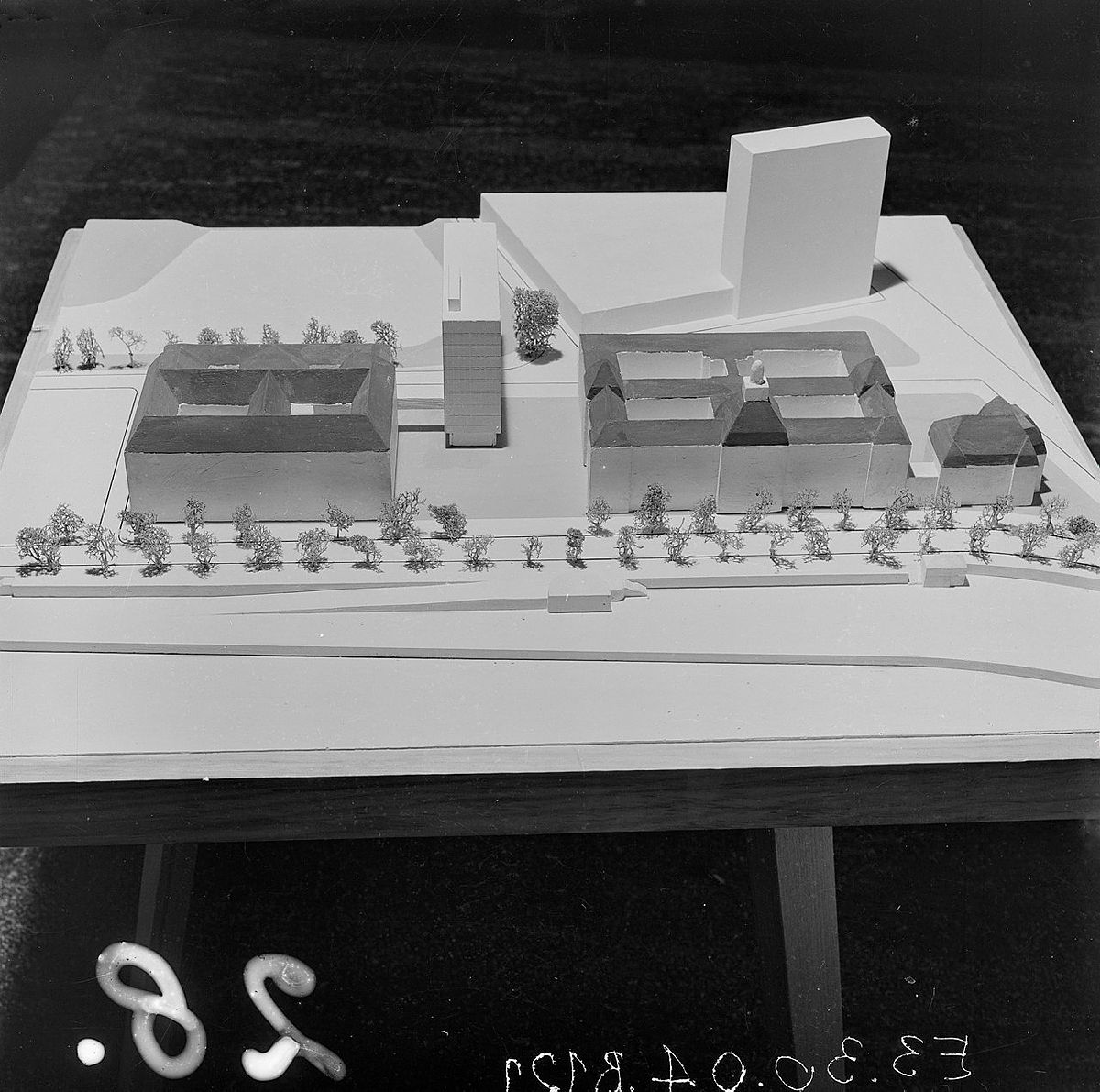 EE_119_N_0028